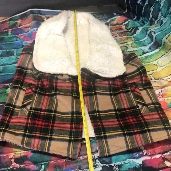 Maurices vest open front plaid fuzzy liner size small - Picture 6 of 10